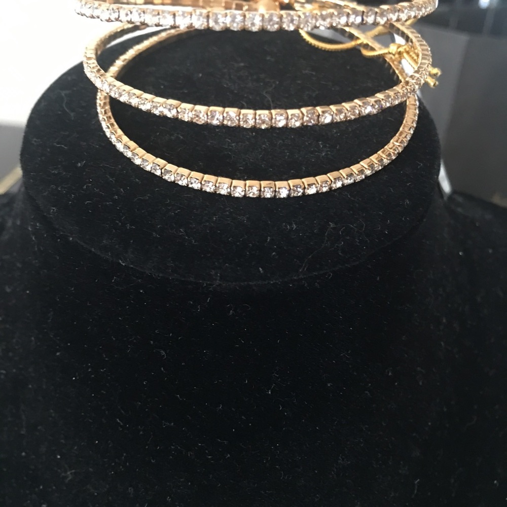 Brand new gold bracelet with stones
